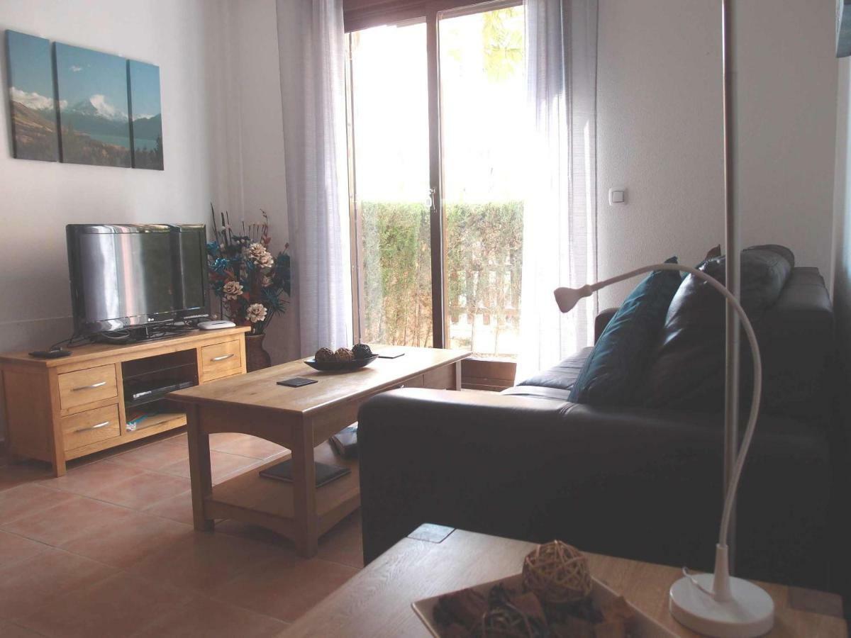 Tranquilo Cerca De Buena Piscina Y Con Buen Aire Acondicionado Apartment