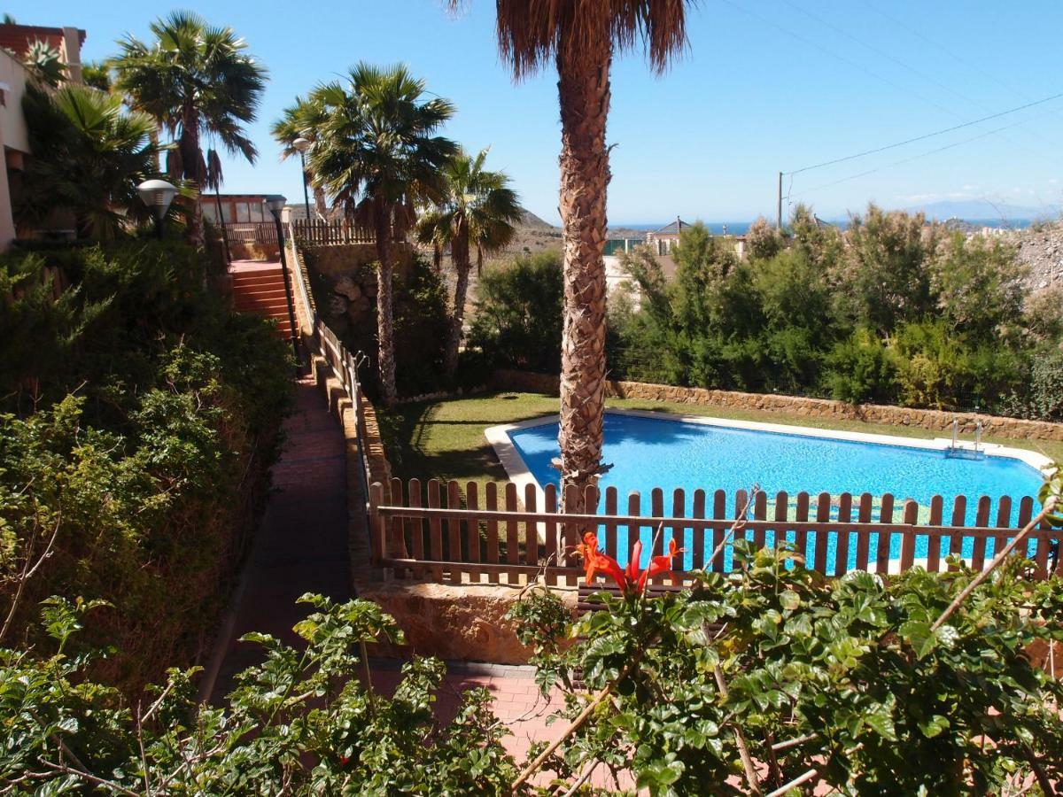 Tranquilo Cerca De Buena Piscina Y Con Buen Aire Acondicionado Appartement