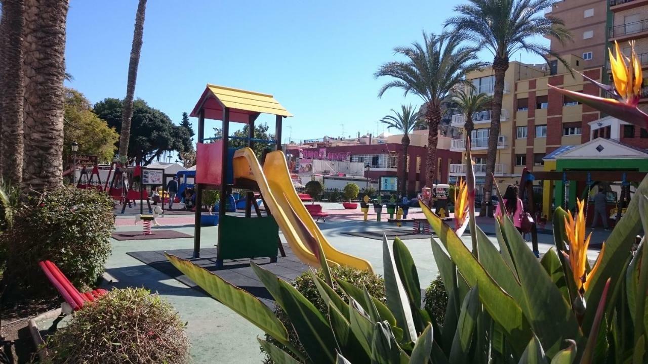 Tranquilo Cerca De Buena Piscina Y Con Buen Aire Acondicionado Appartement